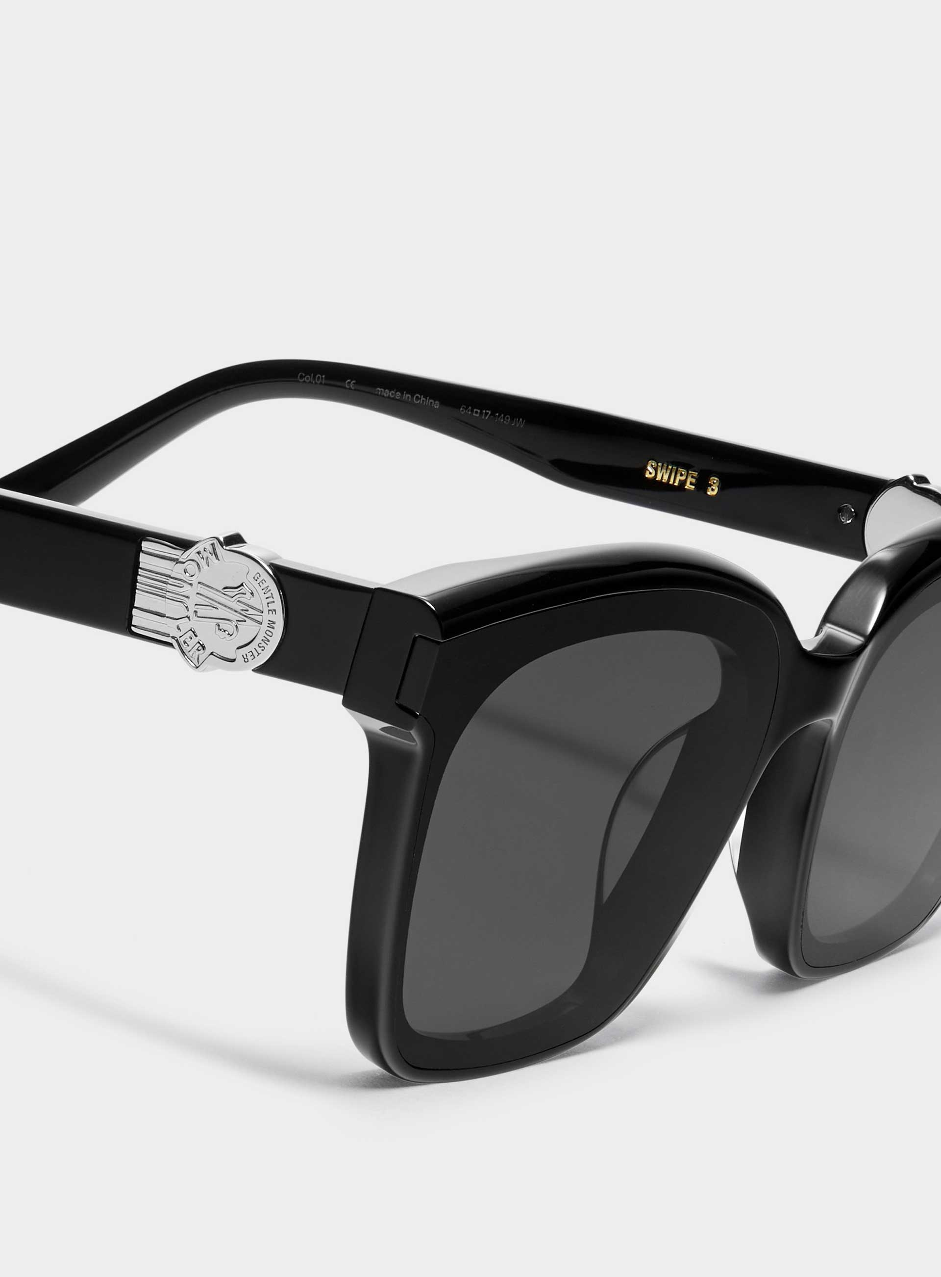 ＭＯＮＣＬＥＲ×ＧＥＮＴＬＥＭＯＮＳＴＥＲ　サングラス　ＳＷＩＰＥ３　ブラック New Her T1 | Gentle Monster
