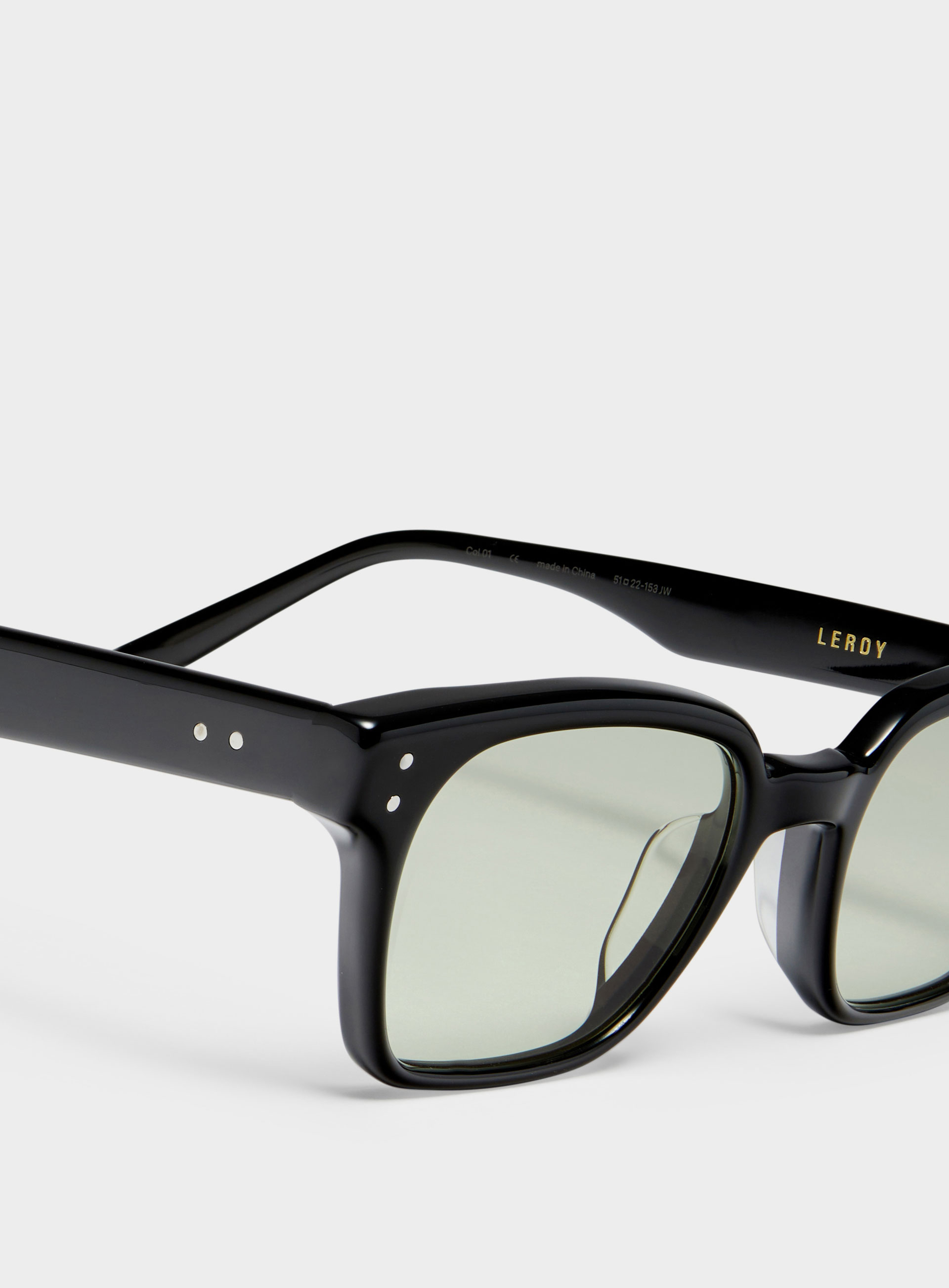 Leroy 01(Light Adaptive)