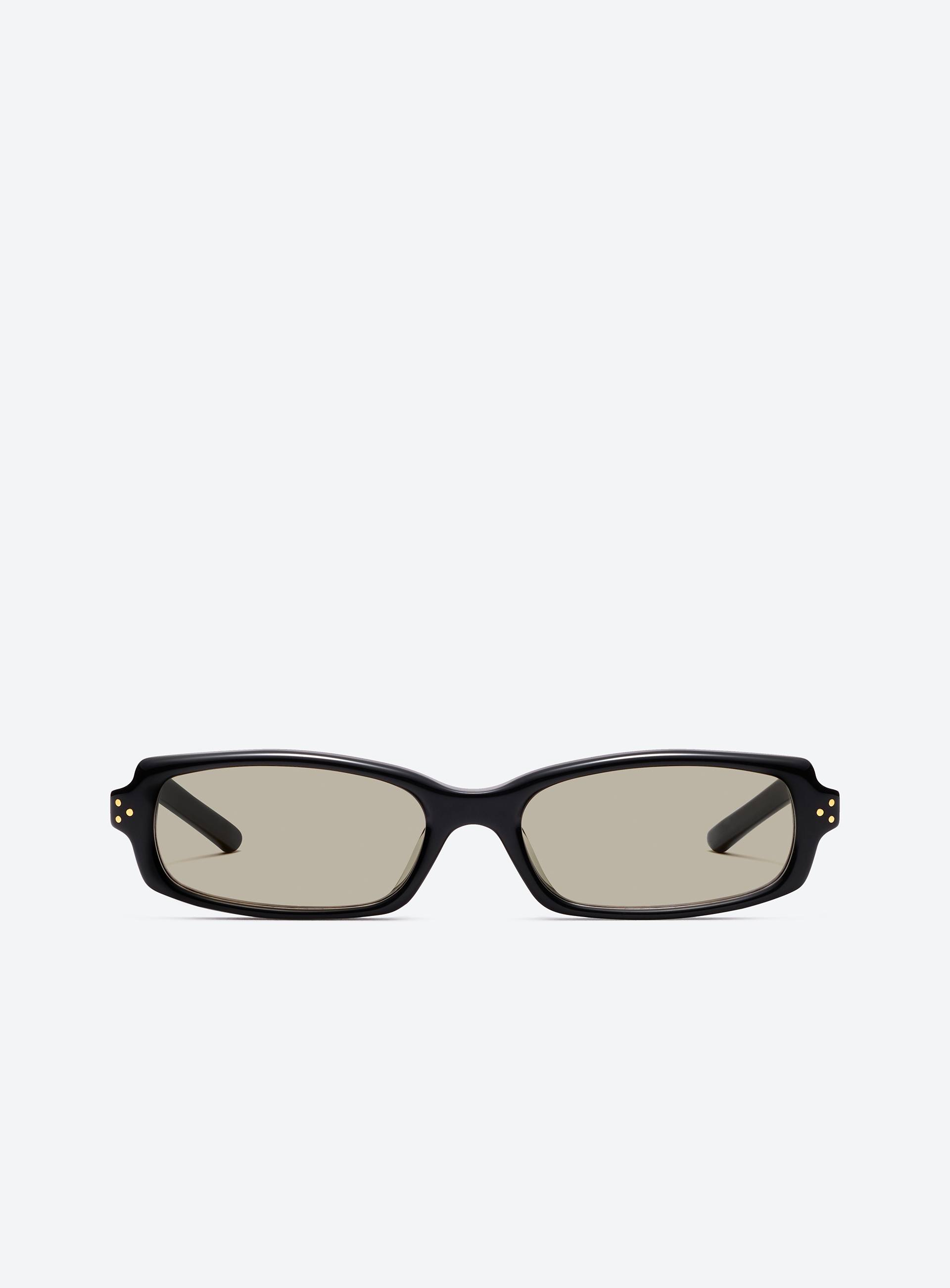 Slyk 01(Light-Adaptive)